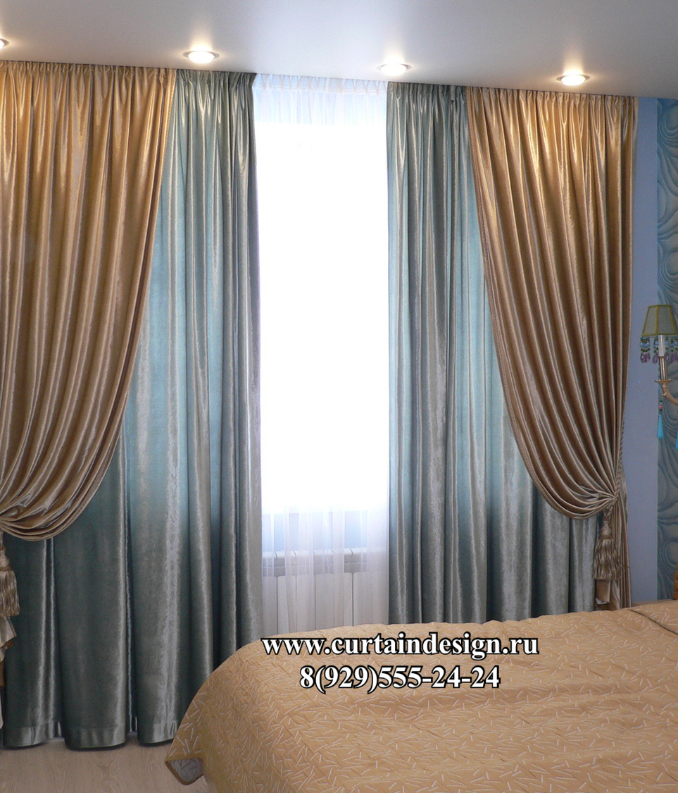 Двойные шторы для спальни из велюра с блеском  двух оттенков на кистях-подхватах